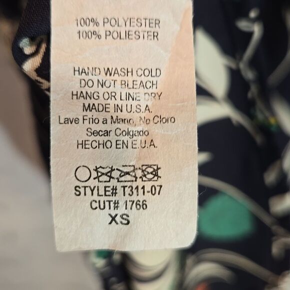 Jessy B navy blue floral tunic top size XS - Picture 7 of 7